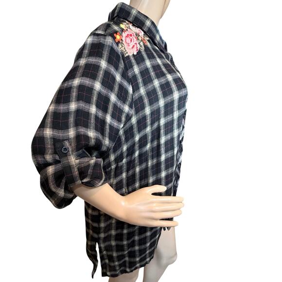 Andree by Unit Boho Embroidered Plaid Tunic Blouse 1X Roll Tab Sleeve Western - Picture 10 of 16